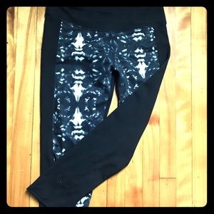 FABLETICS size XS crop leggings